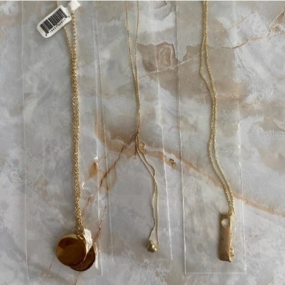 Minimalist Layered Necklace Fashion Jewelry Set - Picture 3 of 6